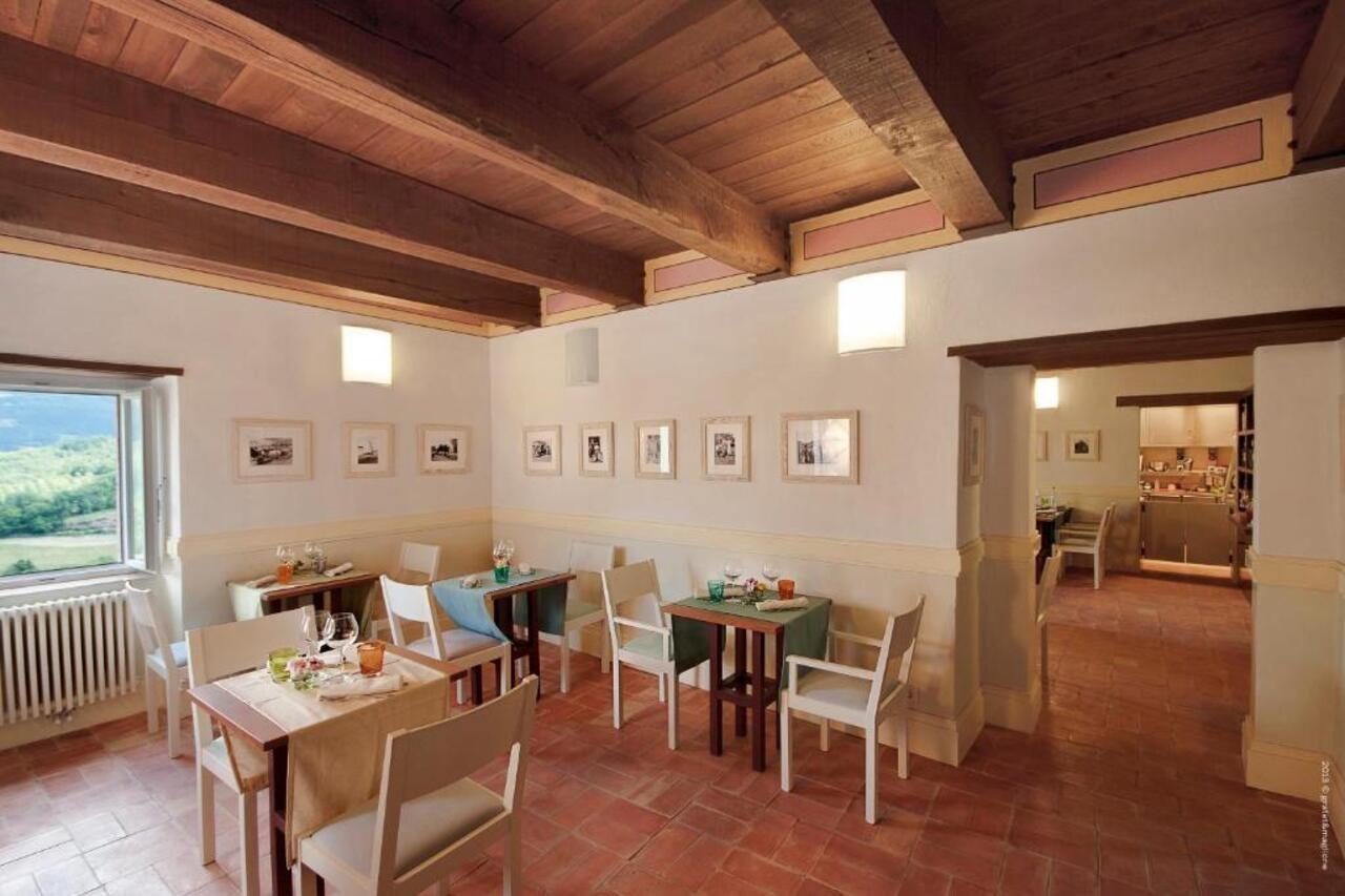 Отель Castello Di Postignano Sellano Экстерьер фото